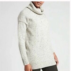 Athleta Wool Cashmere Speckled Ivory Turtleneck Sweater, Size Medium